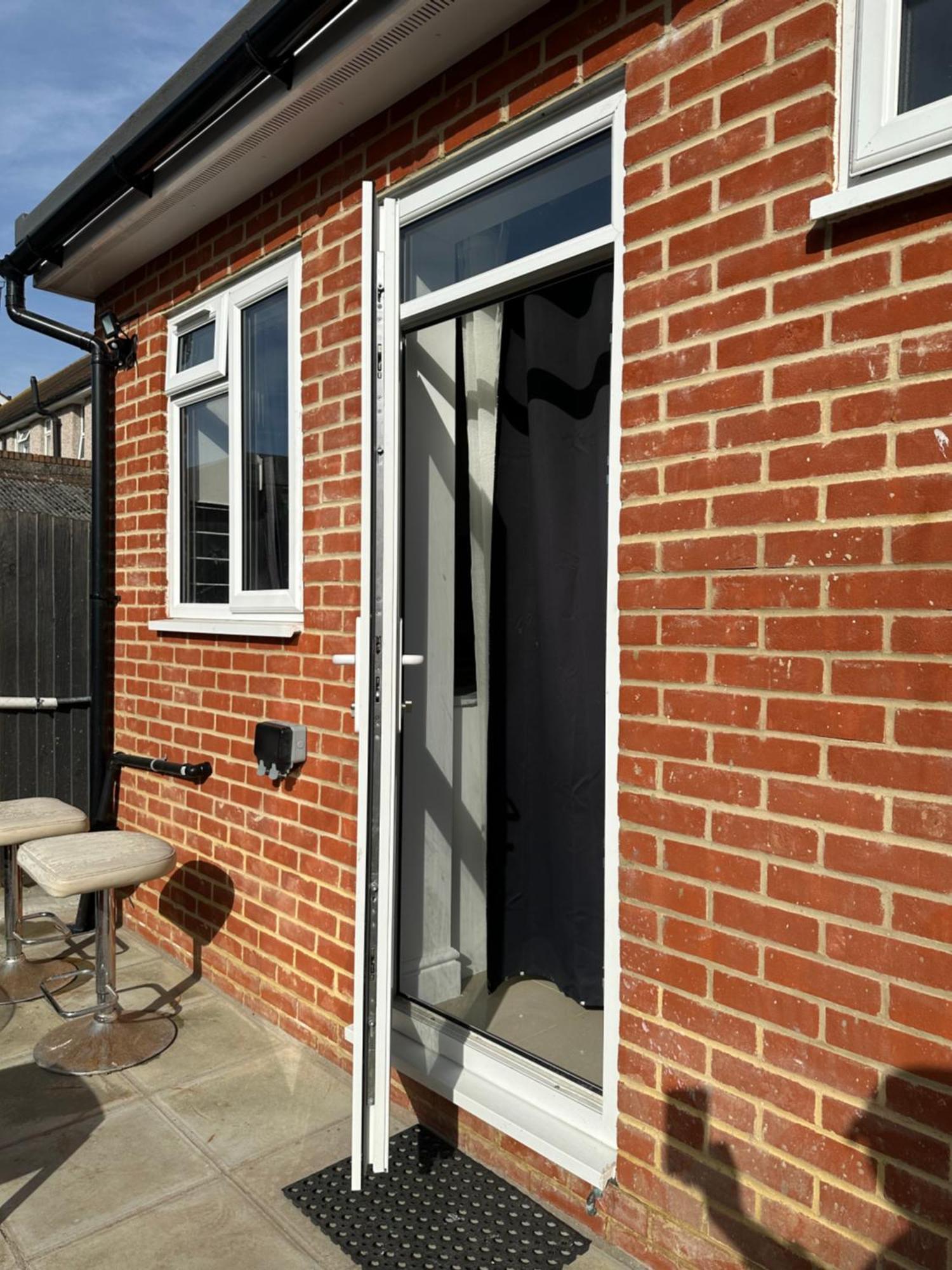 Luxury Ensuite Studio In Crayford Dartford Bexley London With Full Kitchen And Side Garden Alleyway Entrance Erith Екстер'єр фото